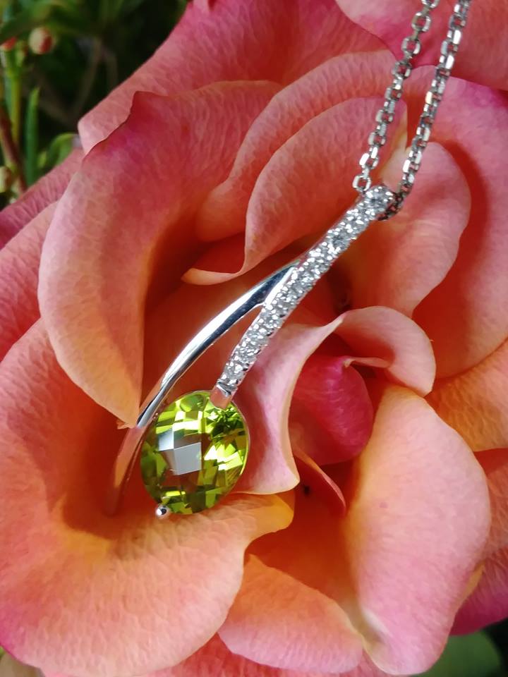 Jewel of the month Peridot Carats Fines